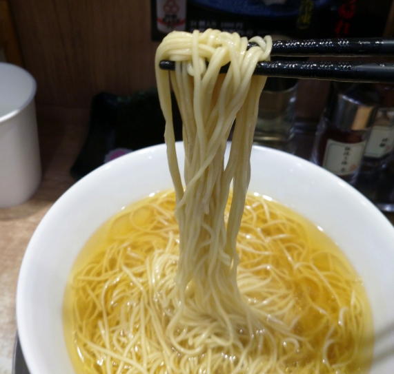 きれいなストレート麺