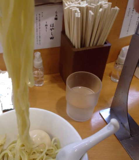 平打ちストレート麺